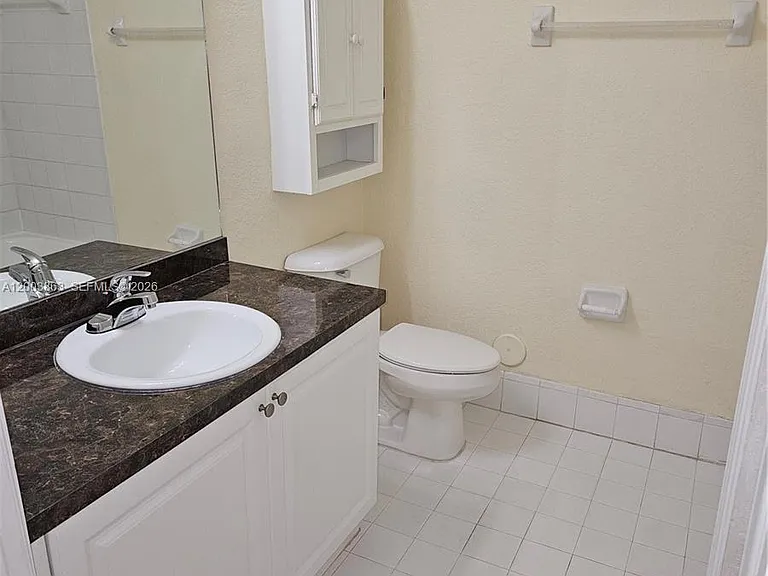 1543 SE 25th St #100 — Photo 24