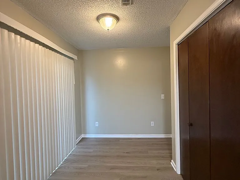 100 Anthony Circle — Photo 4