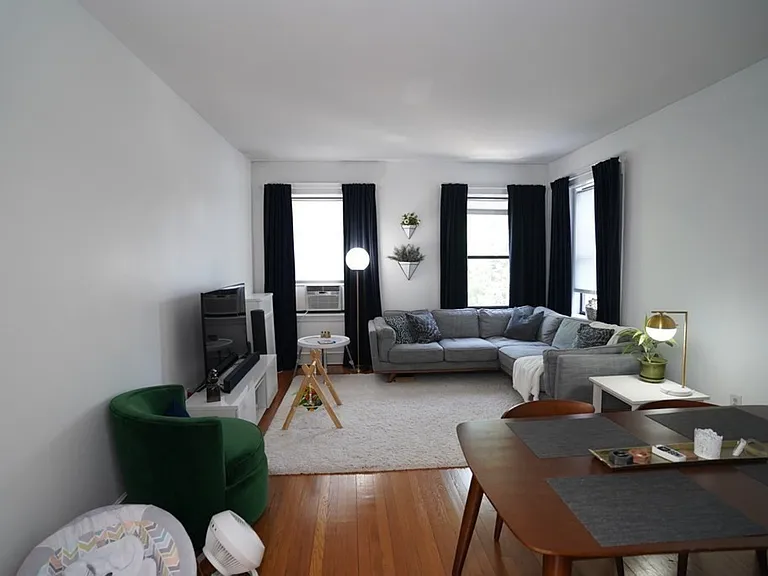 1038 Beacon St #401 — Photo 8