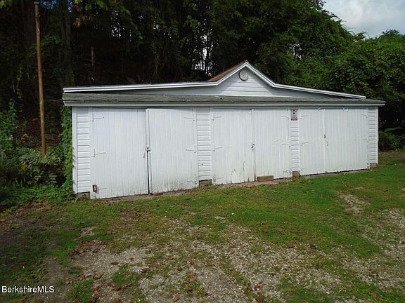 4th image of 27 Temple St #29