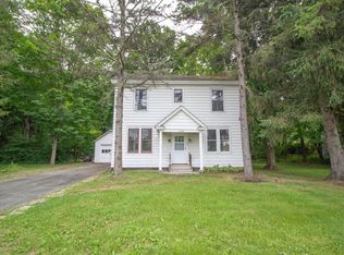 92 Miller Rd, Castleton On Hudson, NY 12033