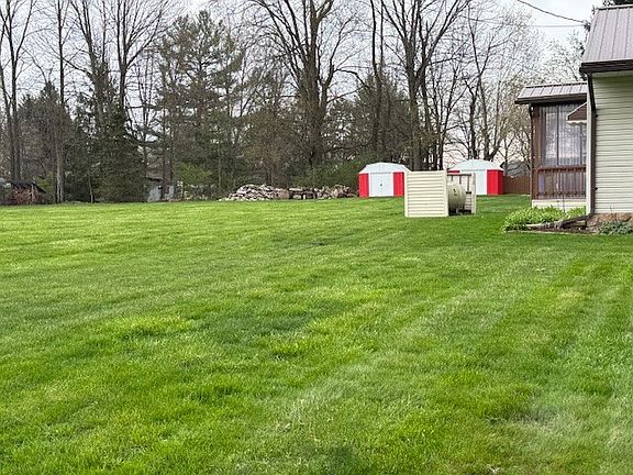 5th image of 10468 Collins Dr
