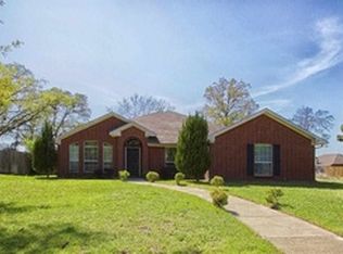 418 Molly Ln, Lindale, TX 75771
