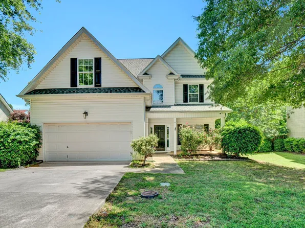905 Morning Mist Ln, Simpsonville, SC 29680