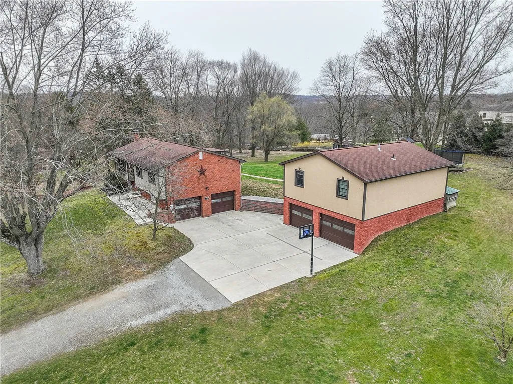 346 Hemlock Rd photo 1