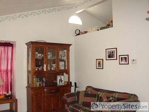 4th image of 6738 S Buckthorn Cir