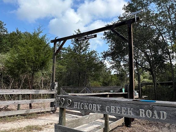 3rd image of 499 Hickory Creek Rd