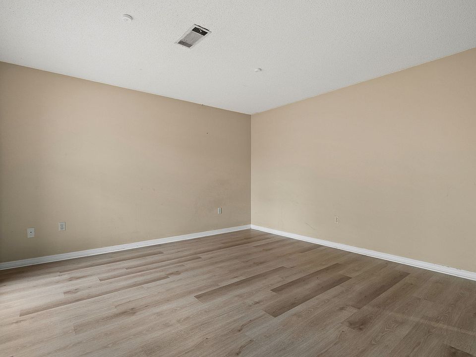 1st image of 2401 S 50th St APT B4