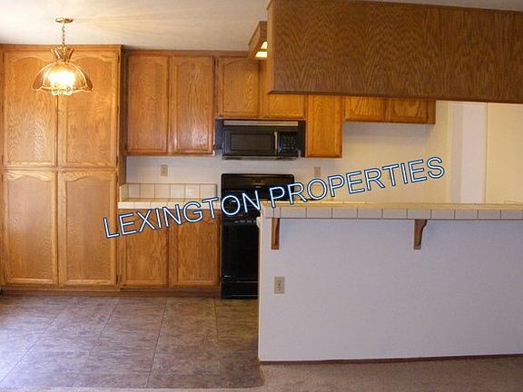 5th image of 599 Hovey Way