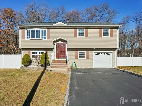 212 Woolworth Ave, South Plainfield, NJ 07080