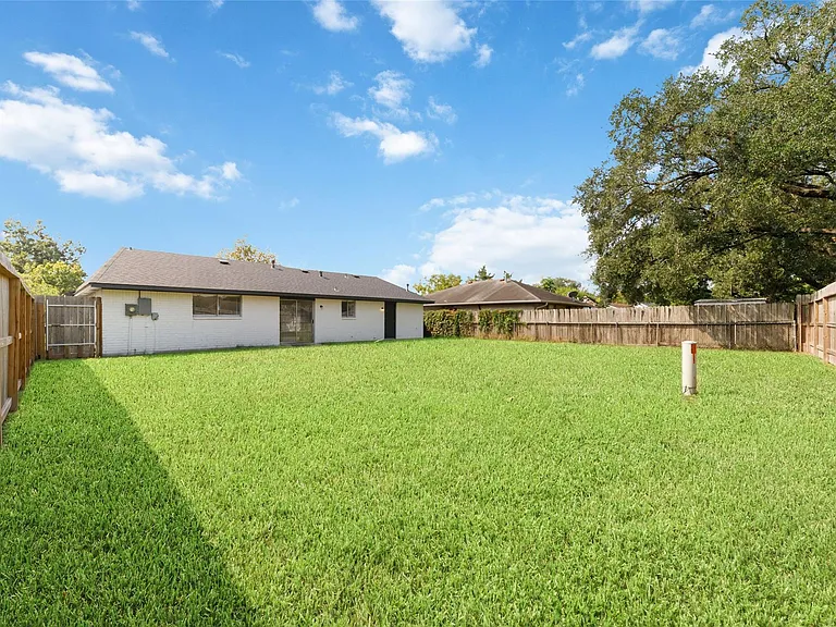 7706 Deadwood Dr — Photo 20