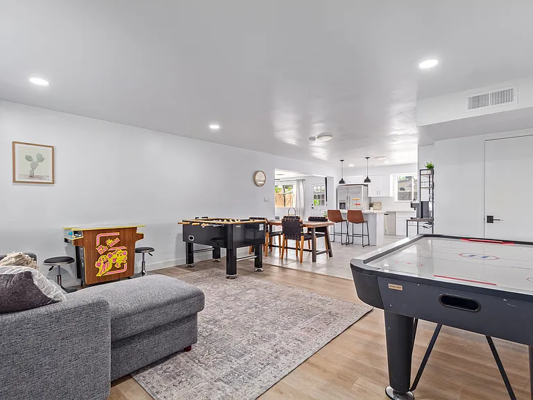 1845 E Julie Dr — Photo 15