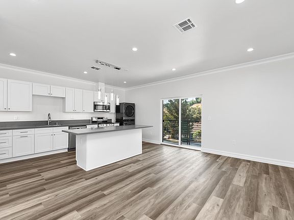 3rd image of 7200 Darnoch Way