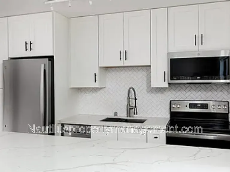 825 Balboa Ave #107 — Photo 5