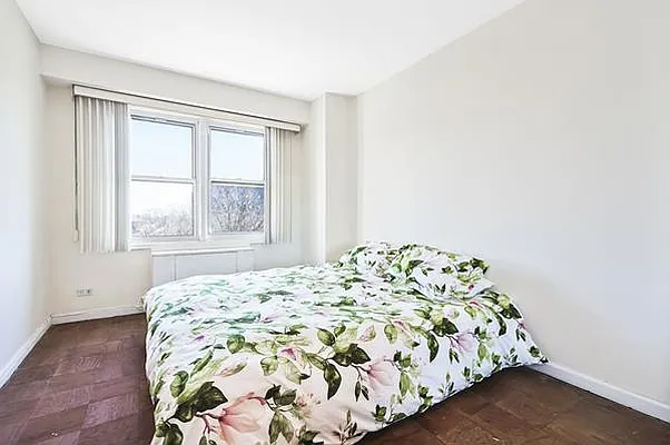 Sold by Avenue Sotheby's International Realty | media 3