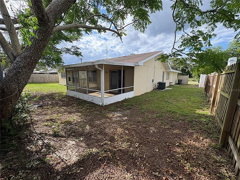 728 Lake Ned Rd — Photo 27