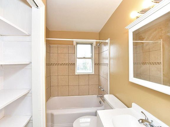 4th image of 523 Lucia Ave