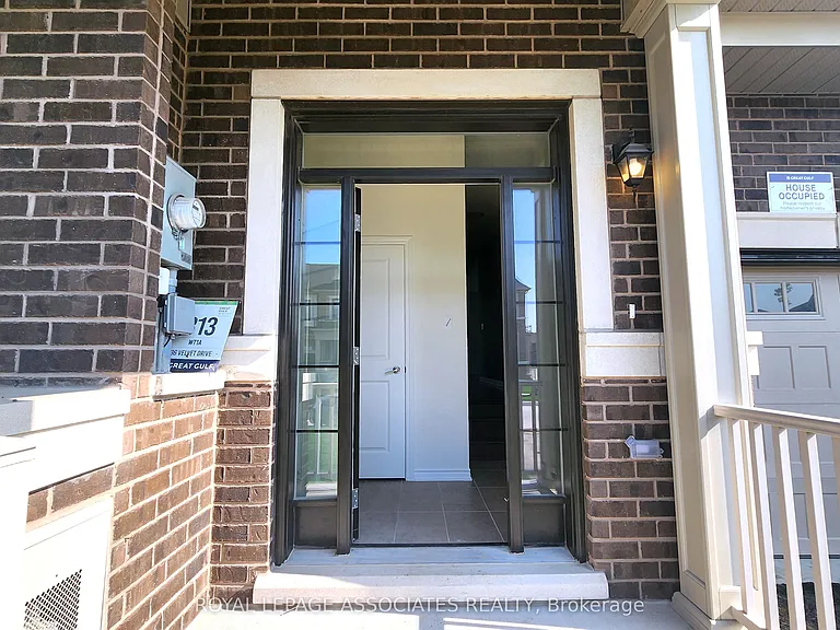 36 Velvet Dr — Photo 2