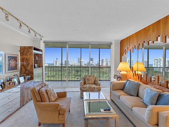 4th image of 20335 N Country Club Dr APT 1806
