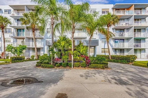 480 Executive Center Dr #2G Photo 1 480 Executive Center Dr #2G Photo 1