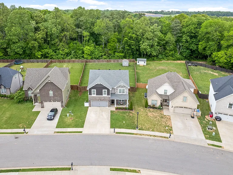 1607 Ellie Piper Cir — Photo 38