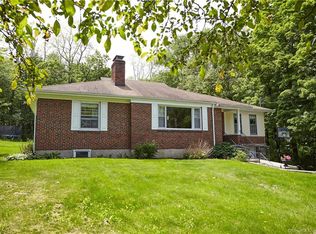 93 Castle Meadow Rd, Newtown, CT 06470