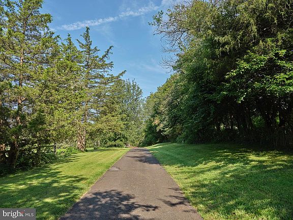 3rd image of 110 Clay Ridge Rd