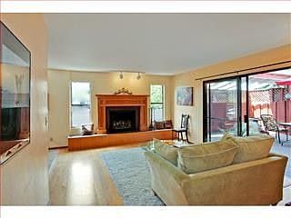 4th image of 1717 Foster Ct
