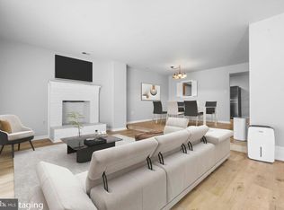 Fairfax Plaza Townhouse, Fairfax, VA 22031