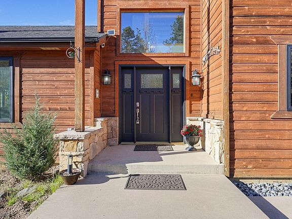 3rd image of 28 Valley View Ln