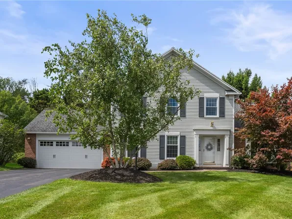 24 Wedmore Rd, Fairport, NY 14450