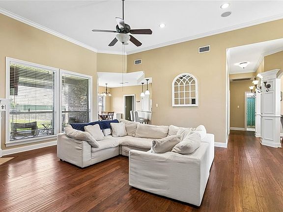 4th image of 205 Riverwood Dr