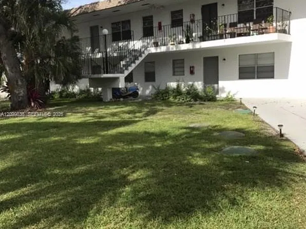 2525 Polk St APT 3, Hollywood, FL 33020