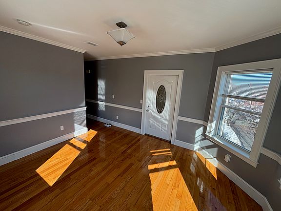 5th image of 109 W Neptune St #3