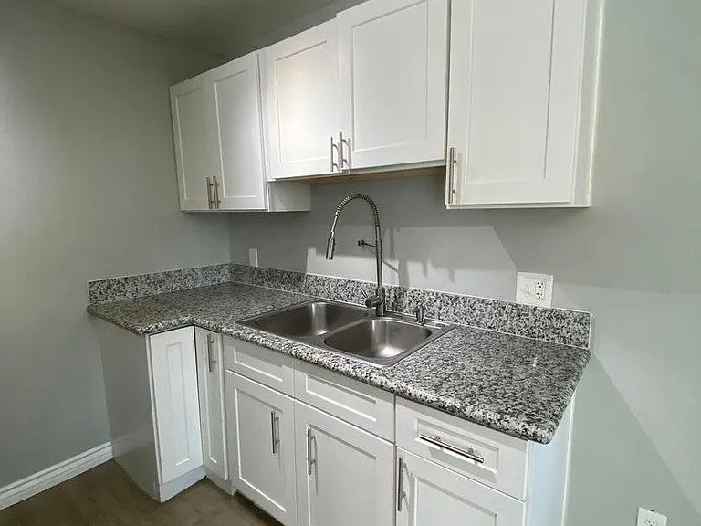 4533 Contour Blvd. — Photo 16