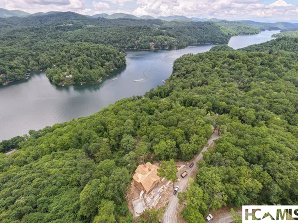 266 S Ridgeline Road, Cullowhee, NC 28723