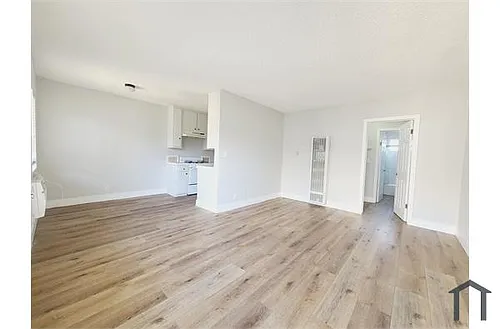 13425 Vanowen St #12A Photo 1