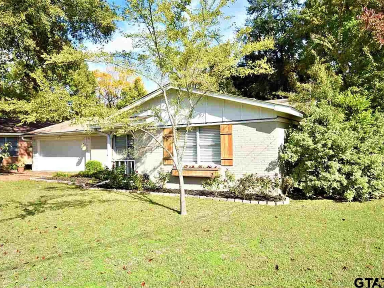 3106 S Donnybrook Ave — Photo 1