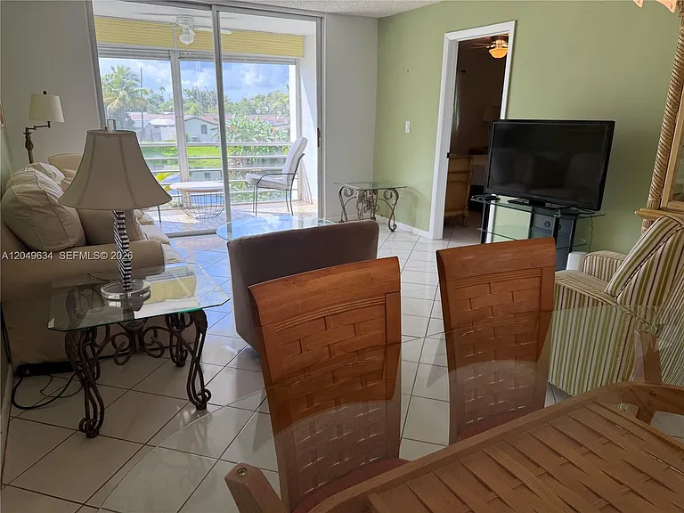 8135 Sunrise Lakes Blvd #210 — Photo 12