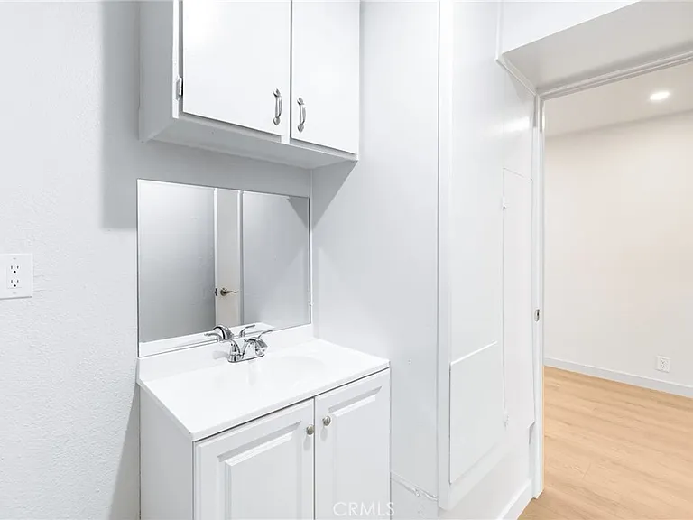 333 Riverdale Dr #17 — Photo 9