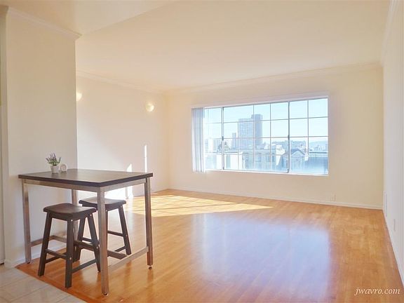 3rd image of 2261 Sacramento St APT 204