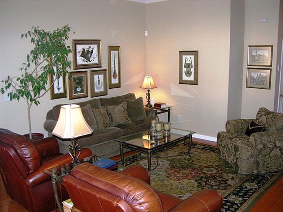 5th image of 1124 Carriage Dr