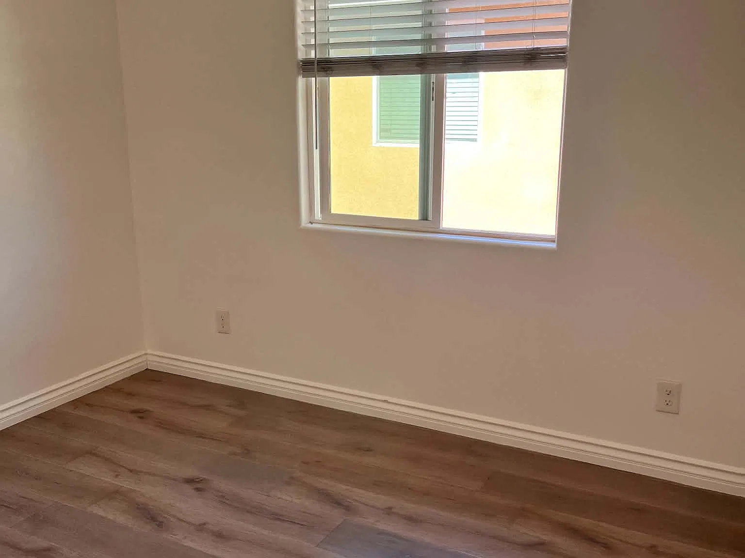 2 bed, 700 sqft, $1,999 — Photo 4