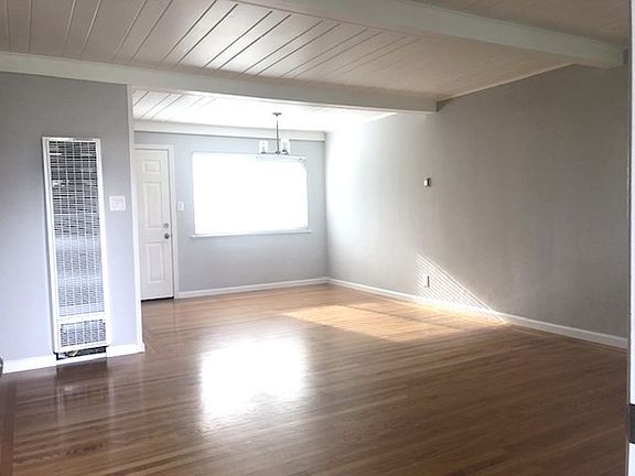 3rd image of 980 Alice Ln #3