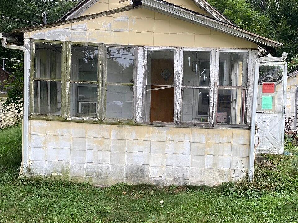 1st image of 114 Ridge St