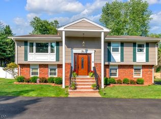 2 Morningside Dr, Succasunna, NJ 07876