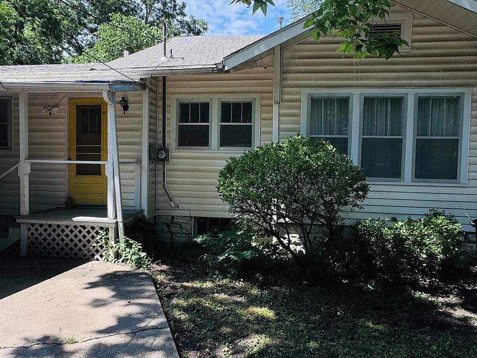 1st image of 1831 Barker Ave