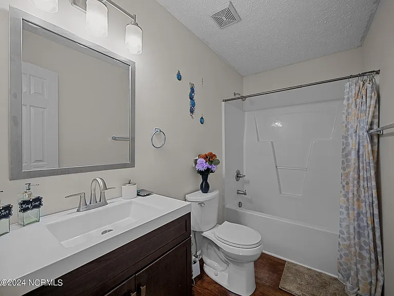 204 Jasmine Ln — Photo 43