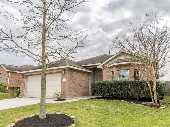 2209 Highland Crossing Dr, Conroe, TX 77304