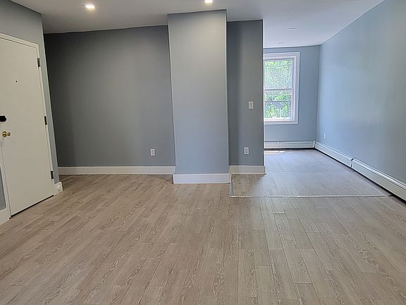 5th image of 28 Dales Ave #3A